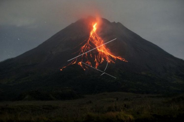 Gunung Merapi Keluarkan Guguran lava Sejauh 1,5 km