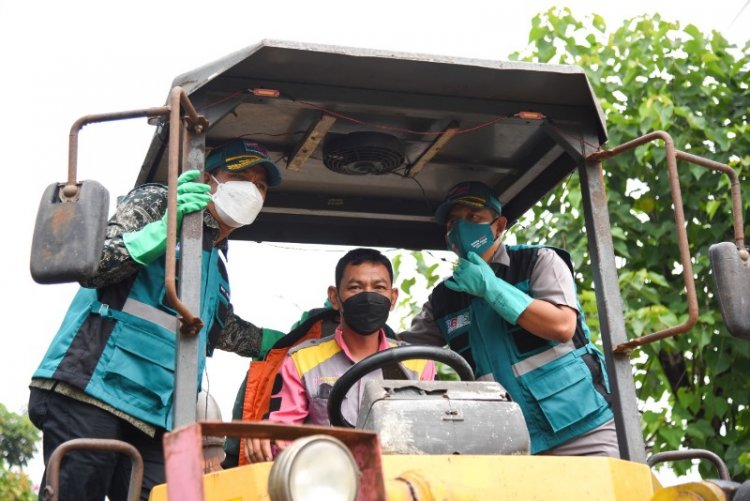 306 Kader Bersih Sampah Kabupaten Bandung Siap Kelola Sampah