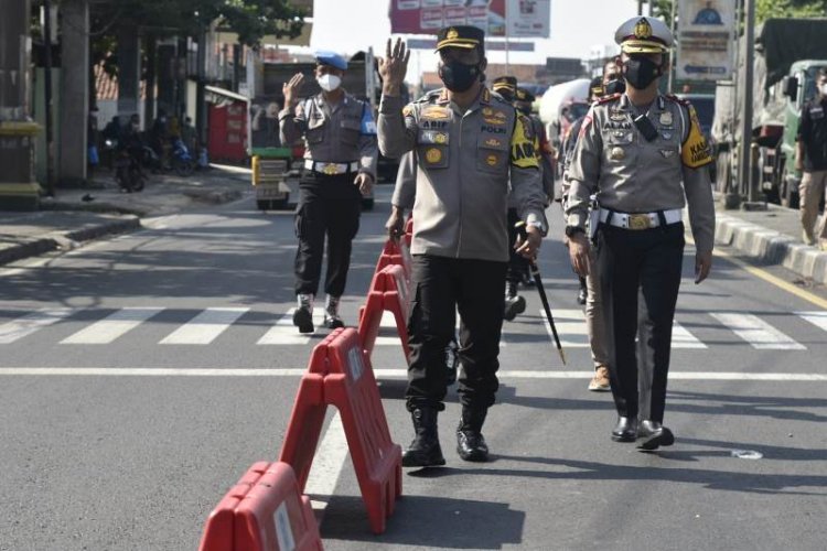 Polresta Cirebon Gelar Penyekatan Akses Masuk dan Jalur Tol