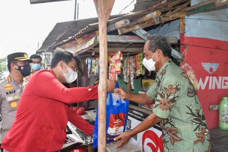 Polresta Cirebon Salurkan 1.300 Paket Bantuan Sembako Kapolri