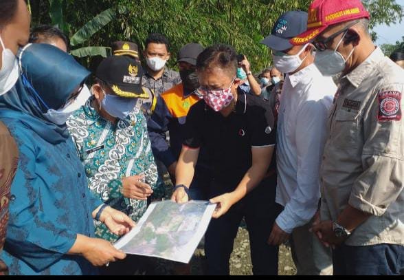 Tanah Longsor Gara-gara Usaha Tambang, Ade Yasin Siap Mengadu ke Ridwan Kamil