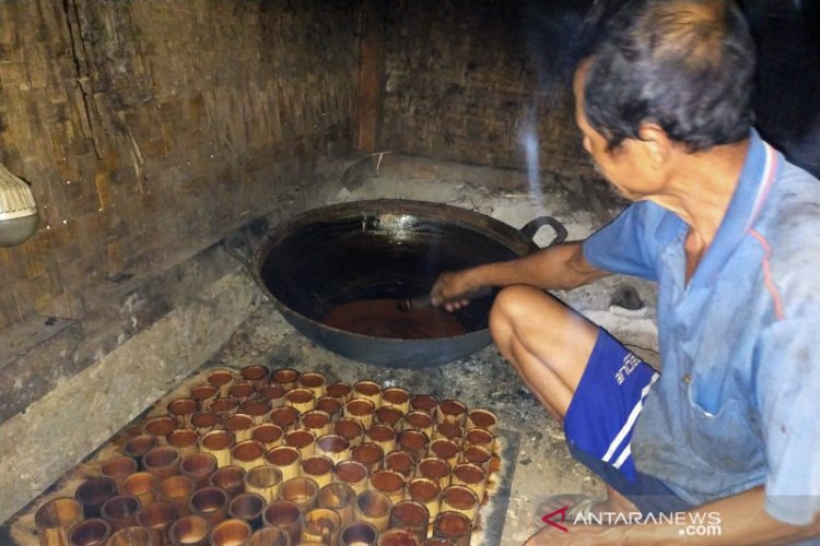 Perajin Gula Merah di Cianjur Menjerit, Harga Jual Terjun Bebas