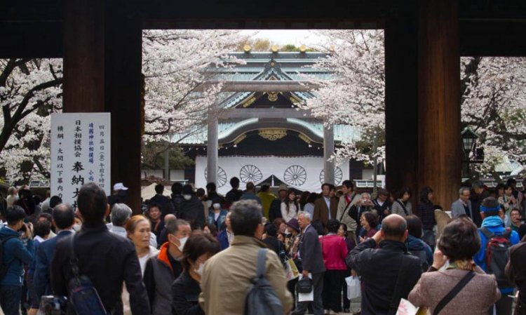 Gegara Berpose di Kuil Yasukuni Jepang, Aktor China Dipaksa Tinggalkan Dunia Hiburan
