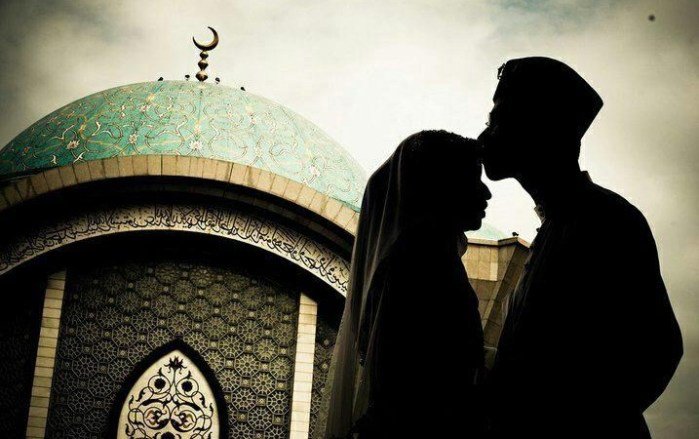 Agar Suami Tak Berani Dekati Zina, Ini 8 Nasihat dari Ustaz Syafiq Riza Basalamah